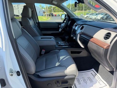 Used 2020 Toyota Tundra Limited w/ Truck Exterior Package image 9