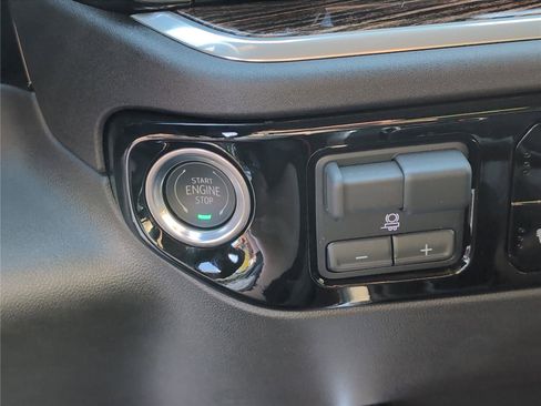 New 2026 GMC Sierra 1500 Elevation image 18