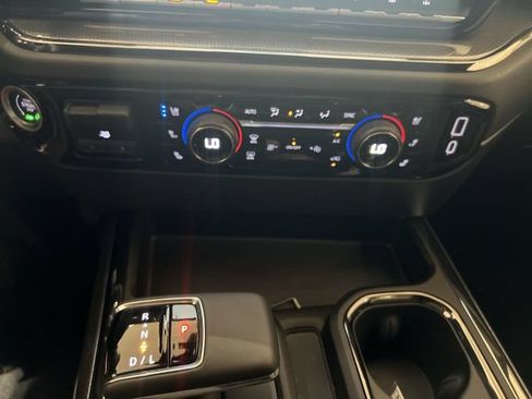 Certified 2022 Chevrolet Silverado 1500 ZR2 AWD/4WD image 17