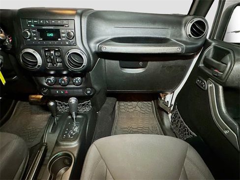 Used 2017 Jeep Wrangler Unlimited Sport w/ Quick Order Package 24S image 32