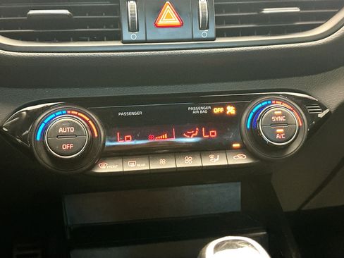 Used 2022 Kia Forte GT image 11