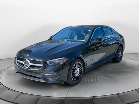 Used 2025 Mercedes-Benz C 300 4MATIC Sedan image 3