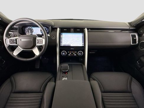 Used 2025 Land Rover Discovery S AWD/4WD image 9