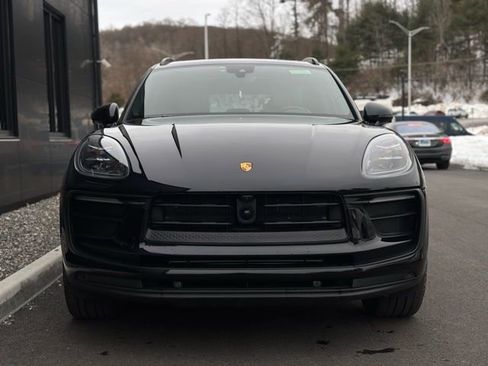 Used 2023 Porsche Macan image 11