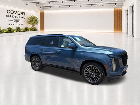 Certified 2025 Cadillac Escalade Sport Platinum AWD/4WD image 14