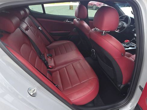 Used 2019 Kia Stinger GT2 AWD/4WD image 11