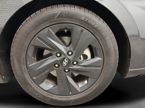 Used 2021 Hyundai Elantra SEL w/ Convenience Package FWD image 24