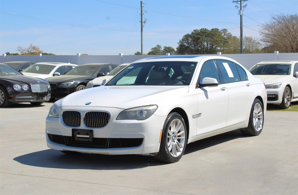 Used 2012 BMW 750Li RWD image 3