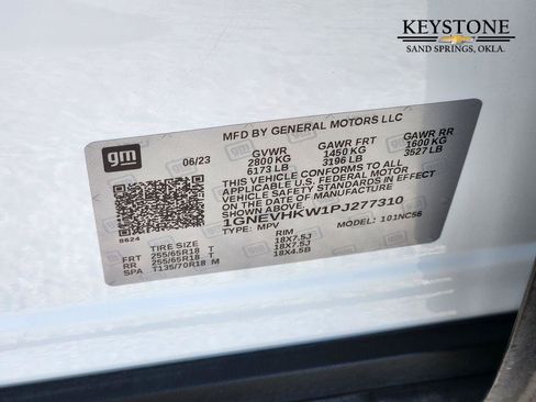 Used 2023 Chevrolet Traverse LT image 34