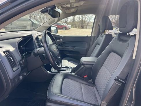 Used 2017 Chevrolet Colorado Z71 AWD/4WD image 15