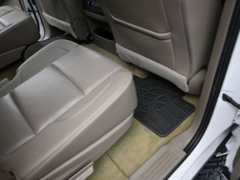 Used 2018 Chevrolet Tahoe LT image 19