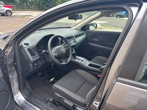 Used 2021 Honda HR-V LX image 13
