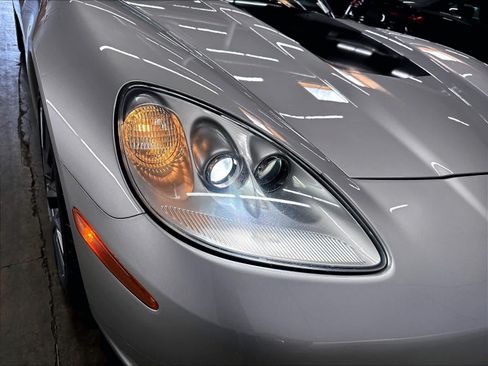 Used 2007 Chevrolet Corvette Coupe RWD image 25