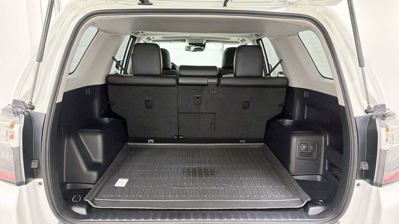 Certified 2020 Toyota 4Runner TRD Off-Road Premium w/ Moonroof Package AWD/4WD image 28