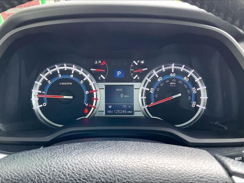 Used 2014 Toyota 4Runner Limited AWD/4WD image 26