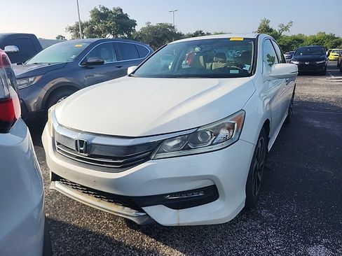 Used 2017 Honda Accord EX-L image 9