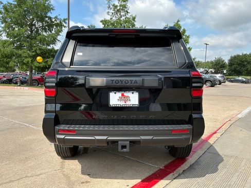 Used 2025 Toyota 4Runner SR5 RWD image 7