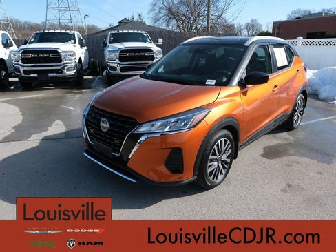 Used 2023 Nissan Kicks SV FWD image 11