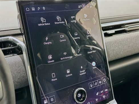 New 2026 GMC Sierra EV Elevation image 15