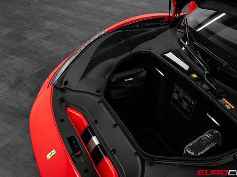 Used 2020 Ferrari 488 Pista Coupe image 11