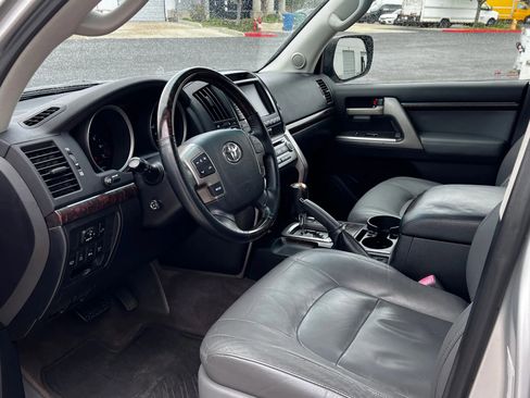 Used 2008 Toyota Land Cruiser AWD/4WD image 34