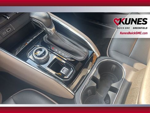 Used 2024 GMC Canyon Denali image 28