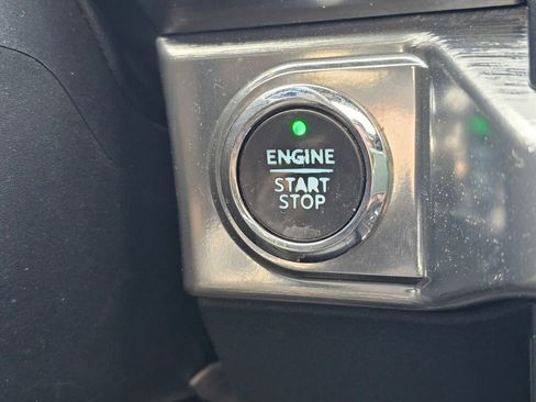 Used 2021 Ford F150 Lariat w/ Equipment Group 502A High AWD/4WD image 33