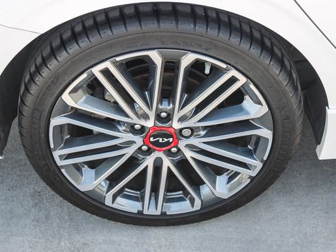 Used 2022 Kia Forte GT image 12