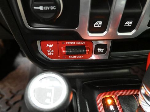 Used 2020 Jeep Wrangler Rubicon w/ Cold Weather Group image 17