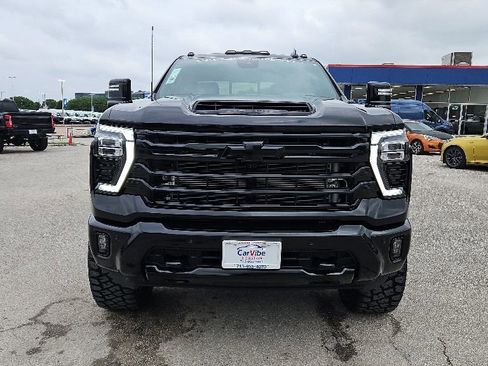 Used 2026 Chevrolet Silverado 3500 High Country w/ High Country Premium Package AWD/4WD image 3