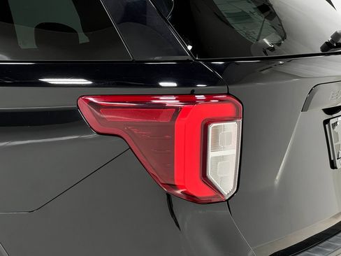 Used 2021 Ford Explorer ST w/ Equipment Group 401A AWD/4WD image 38