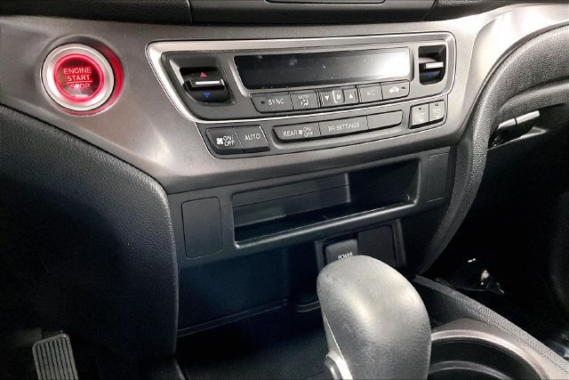 Used 2017 Honda Ridgeline RTS image 16