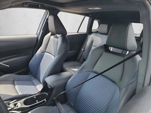 Used 2024 Toyota Corolla Cross XSE image 9