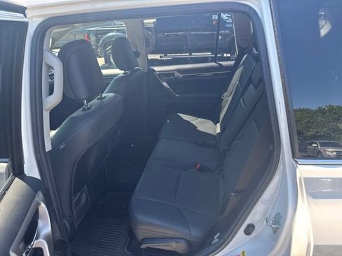 Used 2017 Lexus GX 460 AWD/4WD image 8