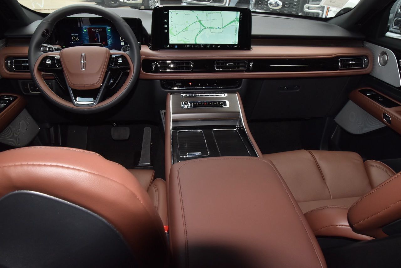 New 2026 Lincoln Aviator Reserve AWD/4WD image 17