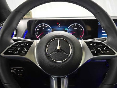 Certified 2026 Mercedes-Benz GLB 250 4MATIC image 27