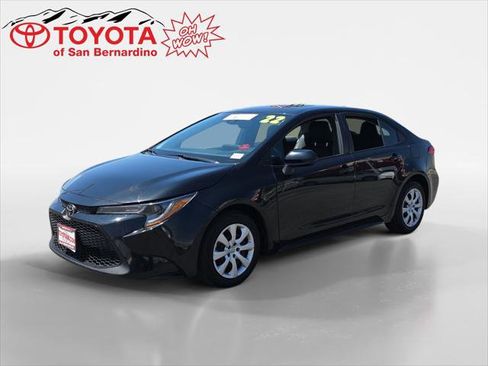 Certified 2022 Toyota Corolla LE FWD image 1