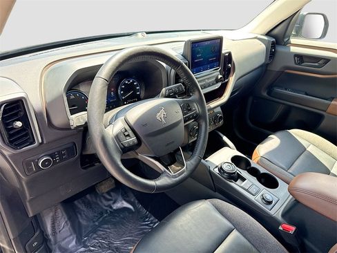 Used 2023 Ford Bronco Sport Outer Banks w/ Tech Package image 9