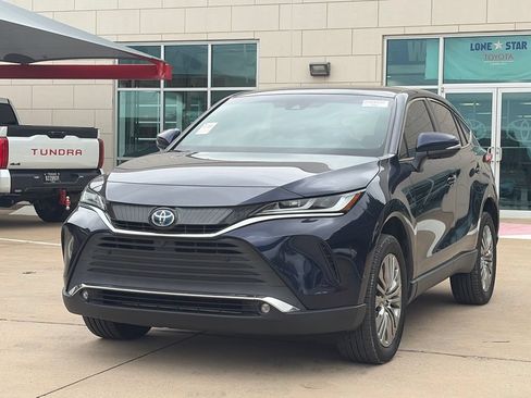 Used 2022 Toyota Venza Limited AWD/4WD image 4