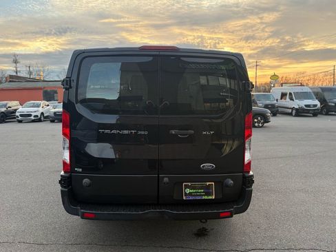 Used 2019 Ford Transit 350 XLT image 11