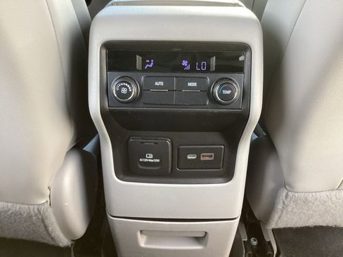 Used 2020 GMC Acadia SLT w/ Trailering Package image 30