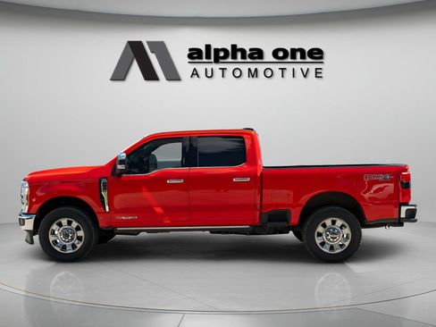 Used 2023 Ford F250 Lariat w/ Lariat Ultimate Package AWD/4WD image 11