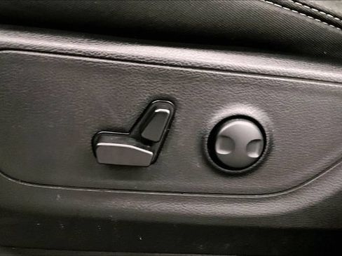 Used 2025 RAM 1500 Big Horn AWD/4WD image 31