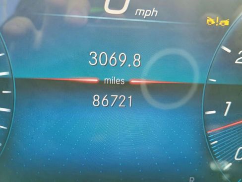 Used 2022 Mercedes-Benz GLS 450 4MATIC image 3