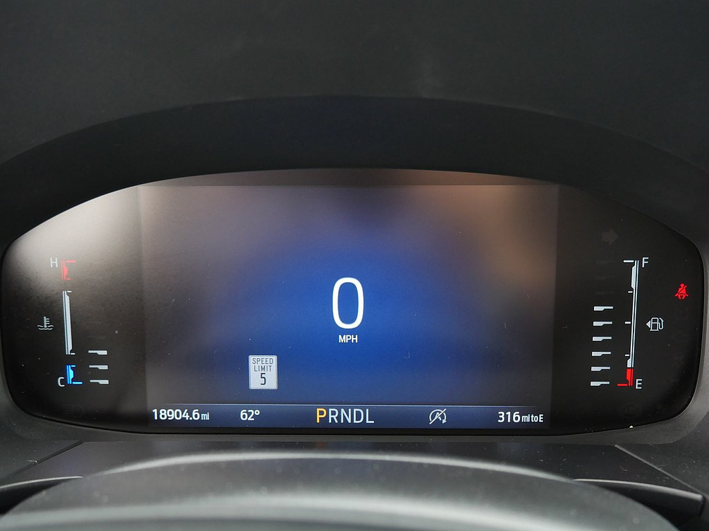 Used 2024 Ford Escape ST-Line w/ Tech Pack #1 AWD/4WD image 28