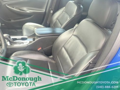 Used 2023 Chevrolet Malibu LT FWD image 3