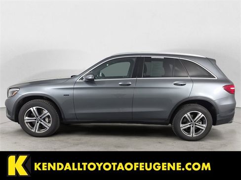 Used 2019 Mercedes-Benz GLC 350e 4MATIC image 2