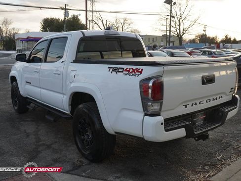 Used 2023 Toyota Tacoma TRD Sport w/ Advanced Technology Package image 5