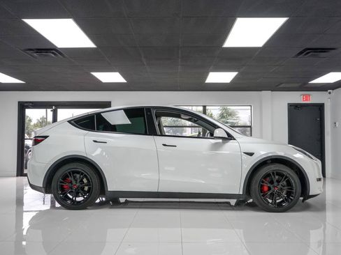 Used 2020 Tesla Model Y Long Range AWD/4WD image 5
