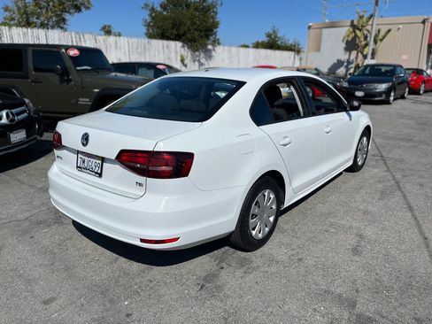 Used 2016 Volkswagen Jetta S image 7